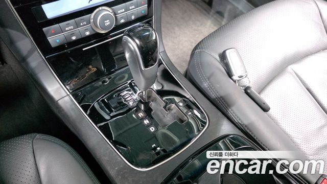 Kia OPIRUS 2010 — photo 9