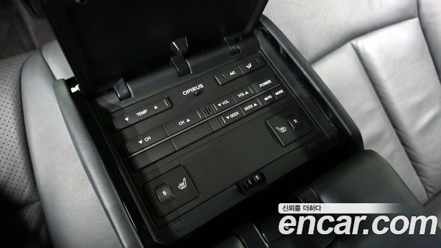 Kia OPIRUS 2010 — photo 18