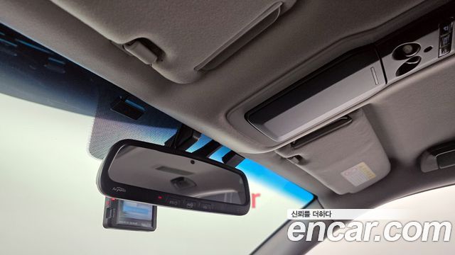 Kia OPIRUS 2010 — photo 19