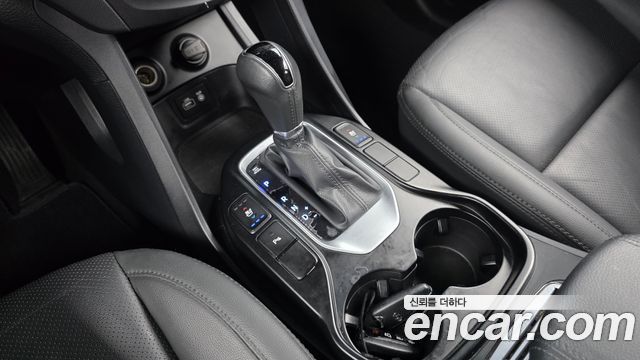 Hyundai Santafe 2018 — photo 12