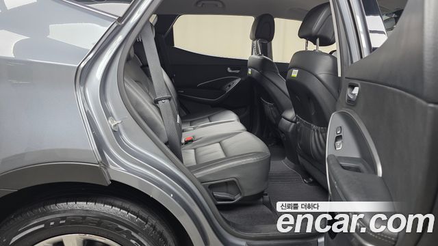 Hyundai Santafe 2018 — photo 17