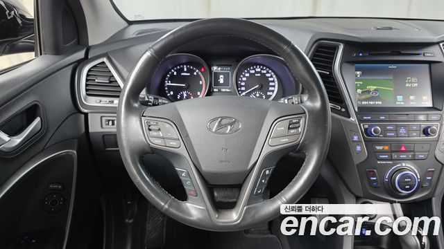 Hyundai Santafe 2018 — photo 21