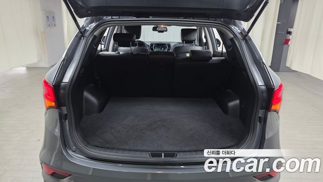 Hyundai Santafe 2018 — photo 23
