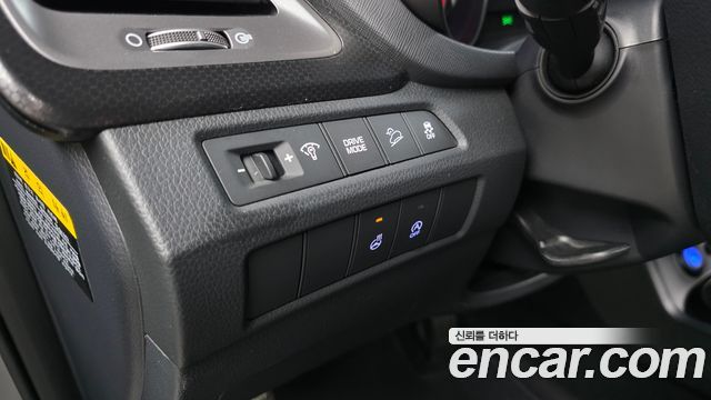 Hyundai Santafe 2018 — photo 25