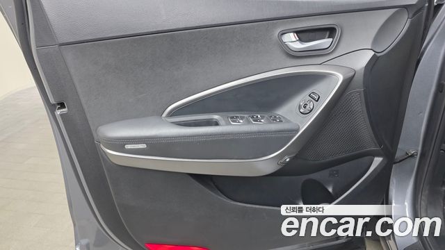 Hyundai Santafe 2018 — photo 14