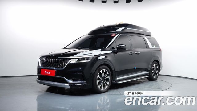 Kia Canival 2021 — photo 1