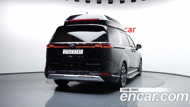 Kia Canival 2021 — photo 4