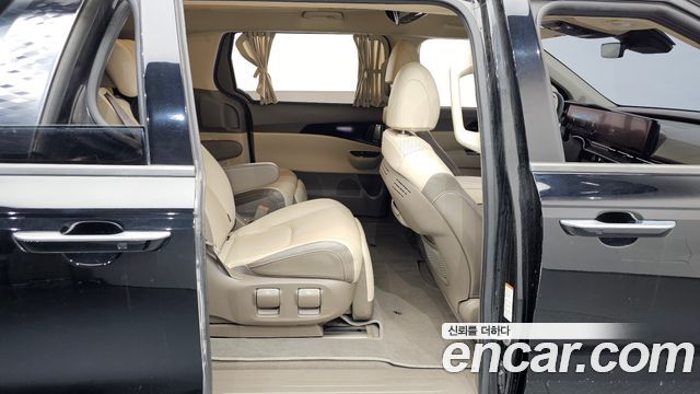 Kia Canival 2021 — photo 11