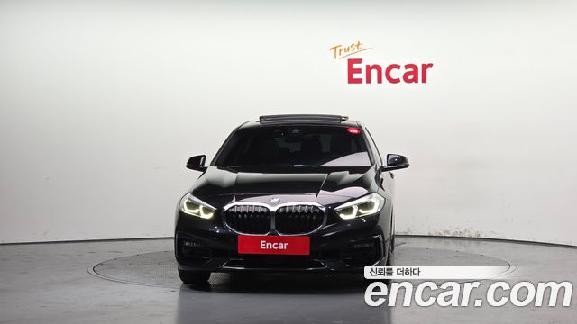 BMW 1-Series 2021 — photo 3