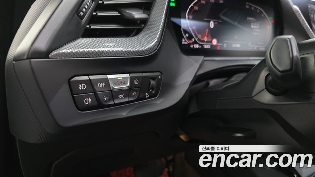 BMW 1-Series 2021 — photo 20