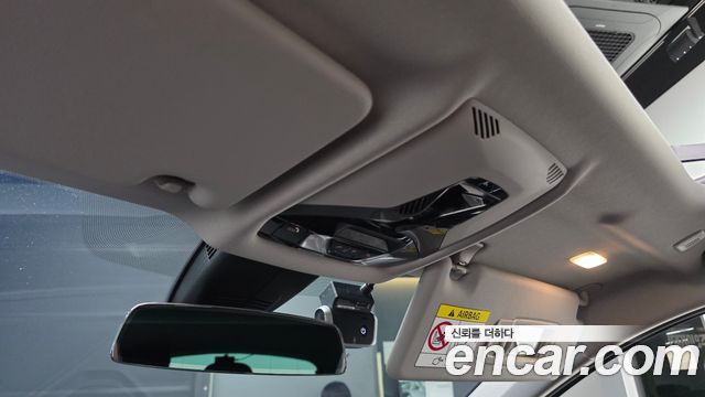 BMW 1-Series 2021 — photo 24