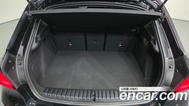BMW 1-Series 2021 — photo 28