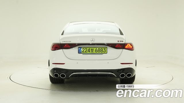 Mercedes-Benz E-Class 2025 — photo 4