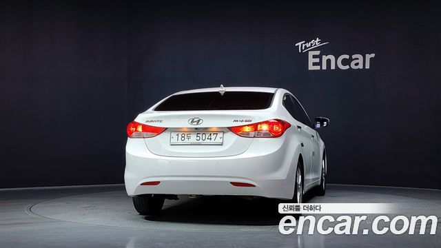 Hyundai AVANTE 2011 — photo 4