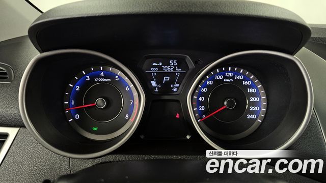 Hyundai AVANTE 2011 — photo 8