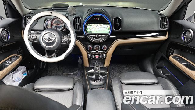 Mini Countryman 2018 — photo 7