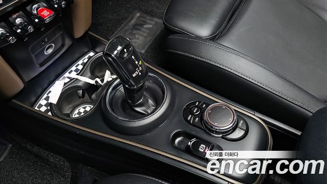 Mini Countryman 2018 — photo 9