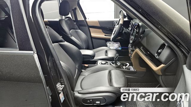 Mini Countryman 2018 — photo 10