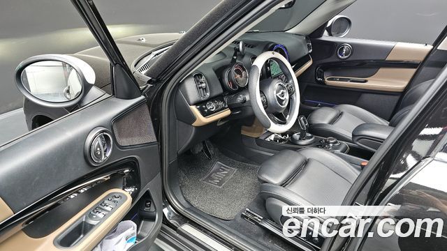 Mini Countryman 2018 — photo 12