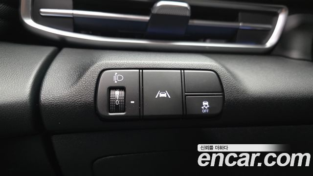 Hyundai AVANTE 2021 — photo 15