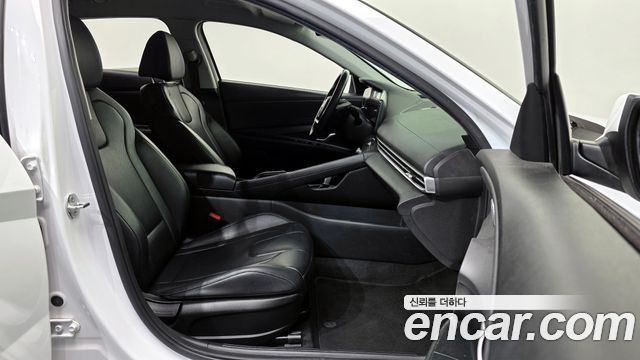 Hyundai AVANTE 2021 — photo 11
