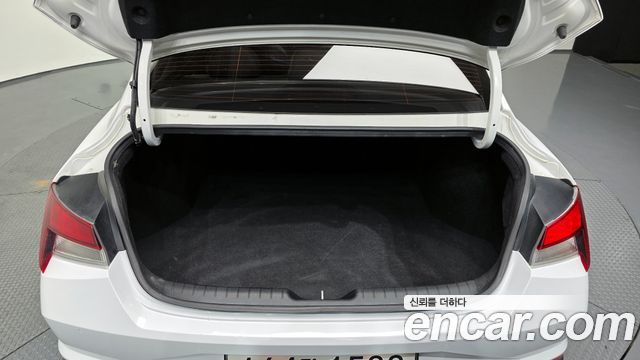 Hyundai AVANTE 2021 — photo 20