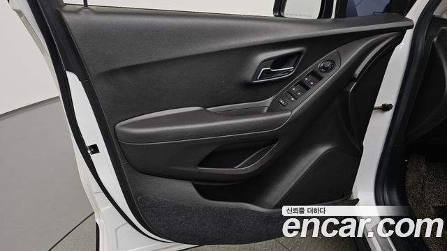 Chevrolet Korea Trax 2018 — photo 14