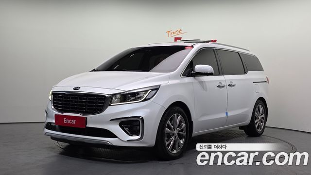 Kia Canival 2019 — photo 1