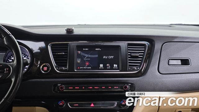 Kia Canival 2019 — photo 25