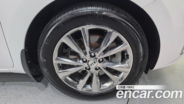 Kia Canival 2019 — photo 7