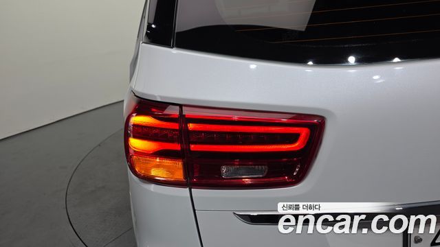 Kia Canival 2019 — photo 9