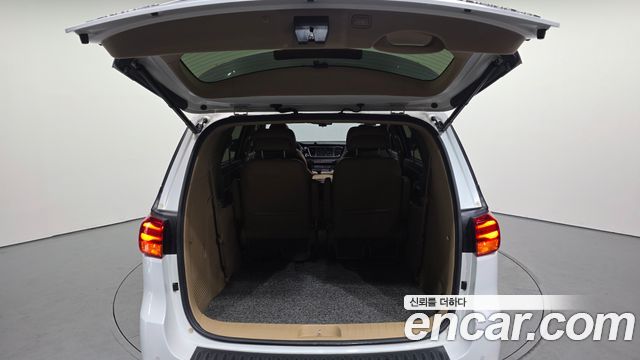 Kia Canival 2019 — photo 31