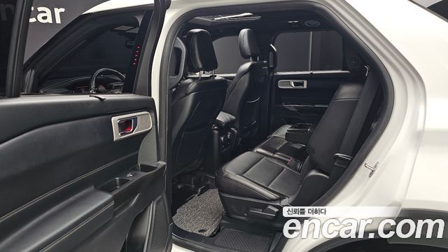 Ford Explorer 2020 — photo 18