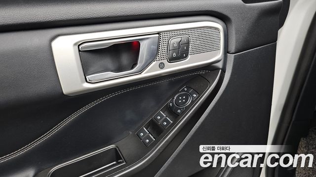 Ford Explorer 2020 — photo 24