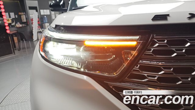 Ford Explorer 2020 — photo 8