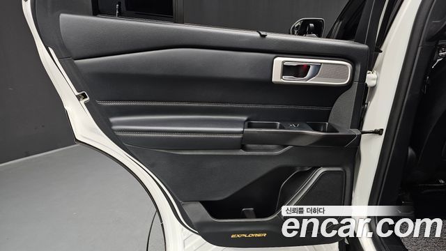 Ford Explorer 2020 — photo 15