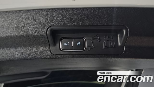 Ford Explorer 2020 — photo 32