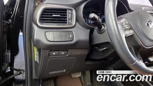 Kia Sorento 2018 — photo 16