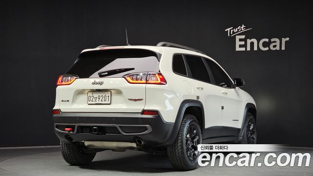 Jeep Cherokee 2019 — photo 2
