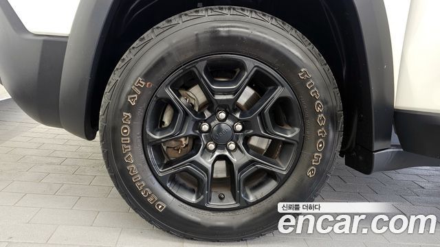 Jeep Cherokee 2019 — photo 5