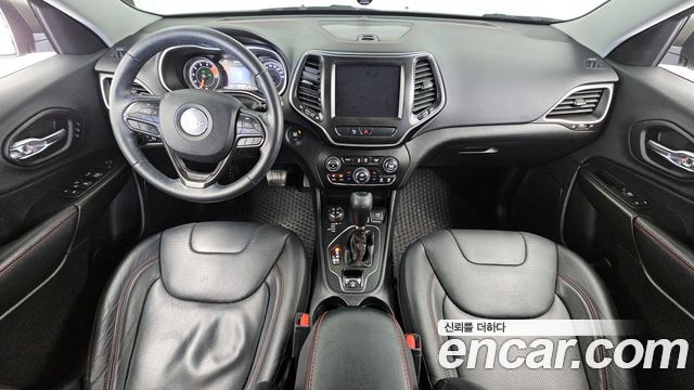 Jeep Cherokee 2019 — photo 7