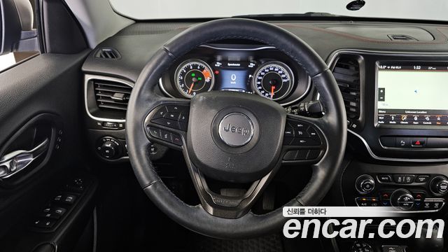 Jeep Cherokee 2019 — photo 13