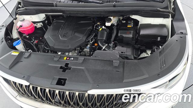 Kia Canival 2023 — photo 6