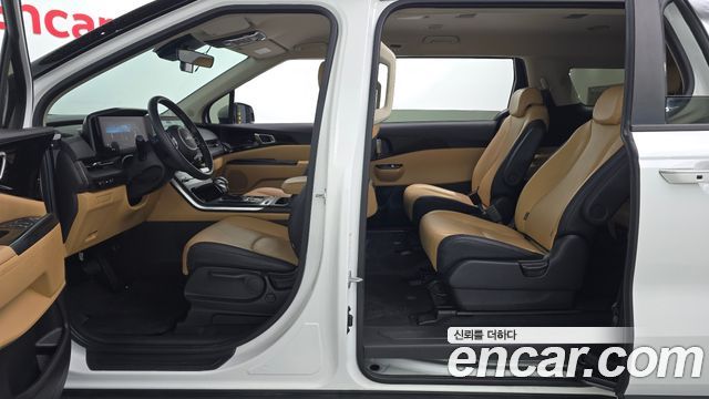 Kia Canival 2023 — photo 13