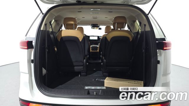 Kia Canival 2023 — photo 26