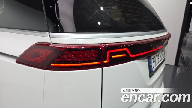 Kia Canival 2023 — photo 9