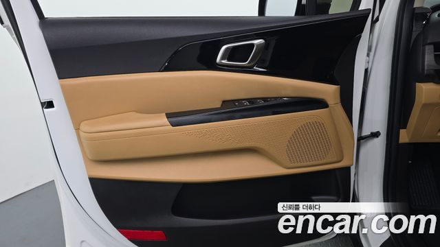 Kia Canival 2023 — photo 14