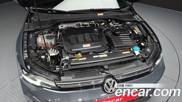 Volkswagen Golf 2025 — photo 6