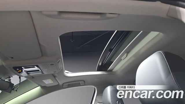Volkswagen Golf 2025 — photo 17