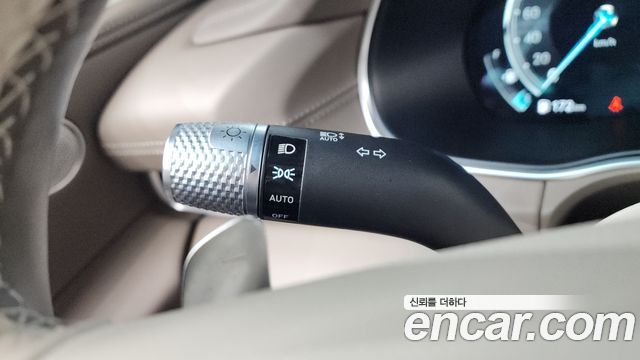 Genesis GV80 2022 — photo 38